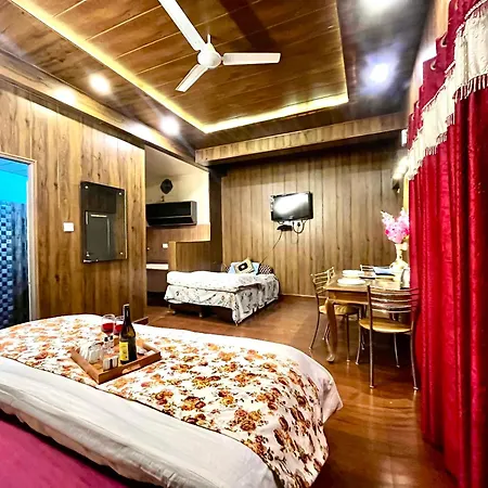 Vanshika Homes Near Mall Road Kasauli Exterior photo