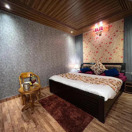 Vanshika Homes Near Mall Road Kasauli Exterior photo