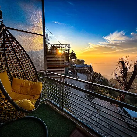 Vanshika Homes Near Mall Road Kasauli Exterior photo