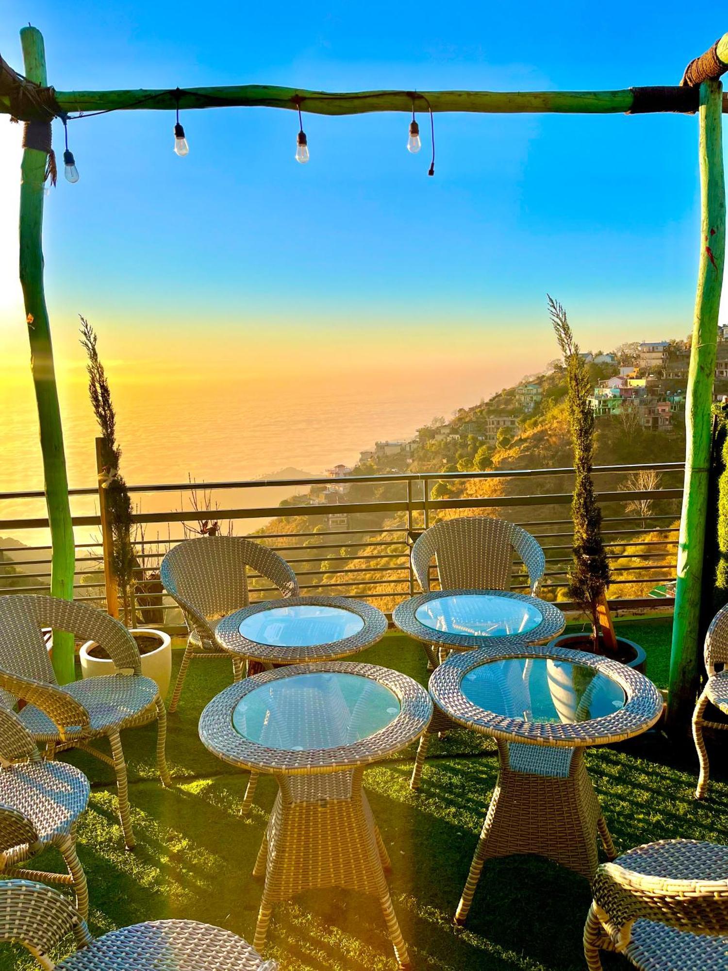 Homestay Vanshika Homes Near Mall Road Kasauli