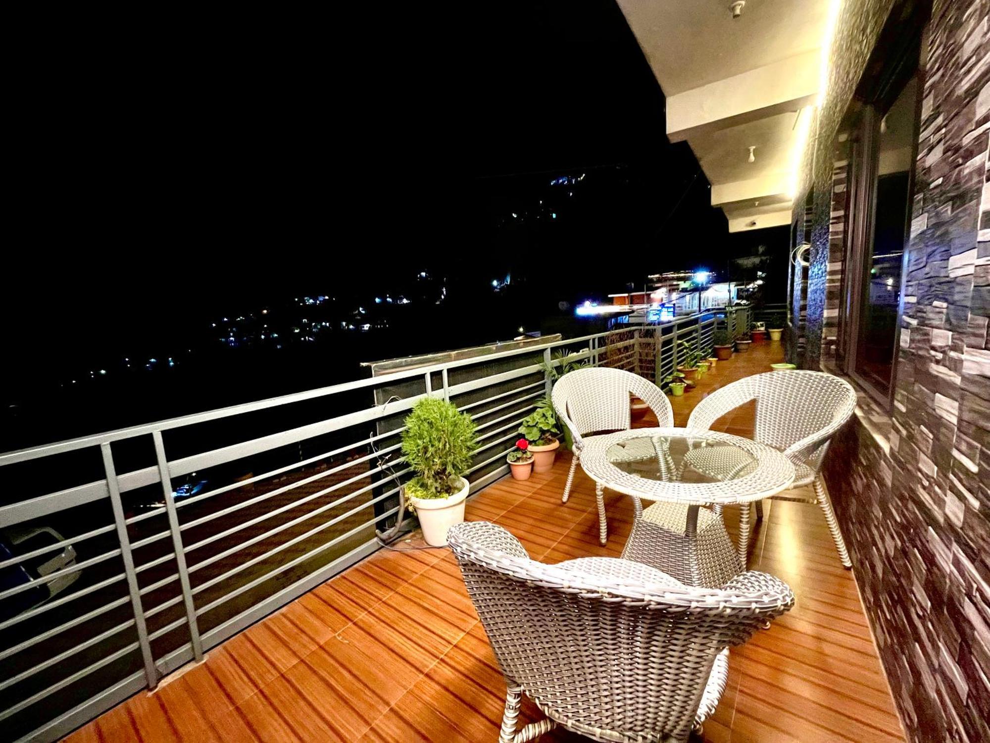 Homestay Vanshika Homes Near Mall Road